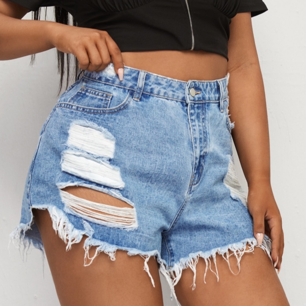 4/$20 NWOT SHEIN destroyed shorts